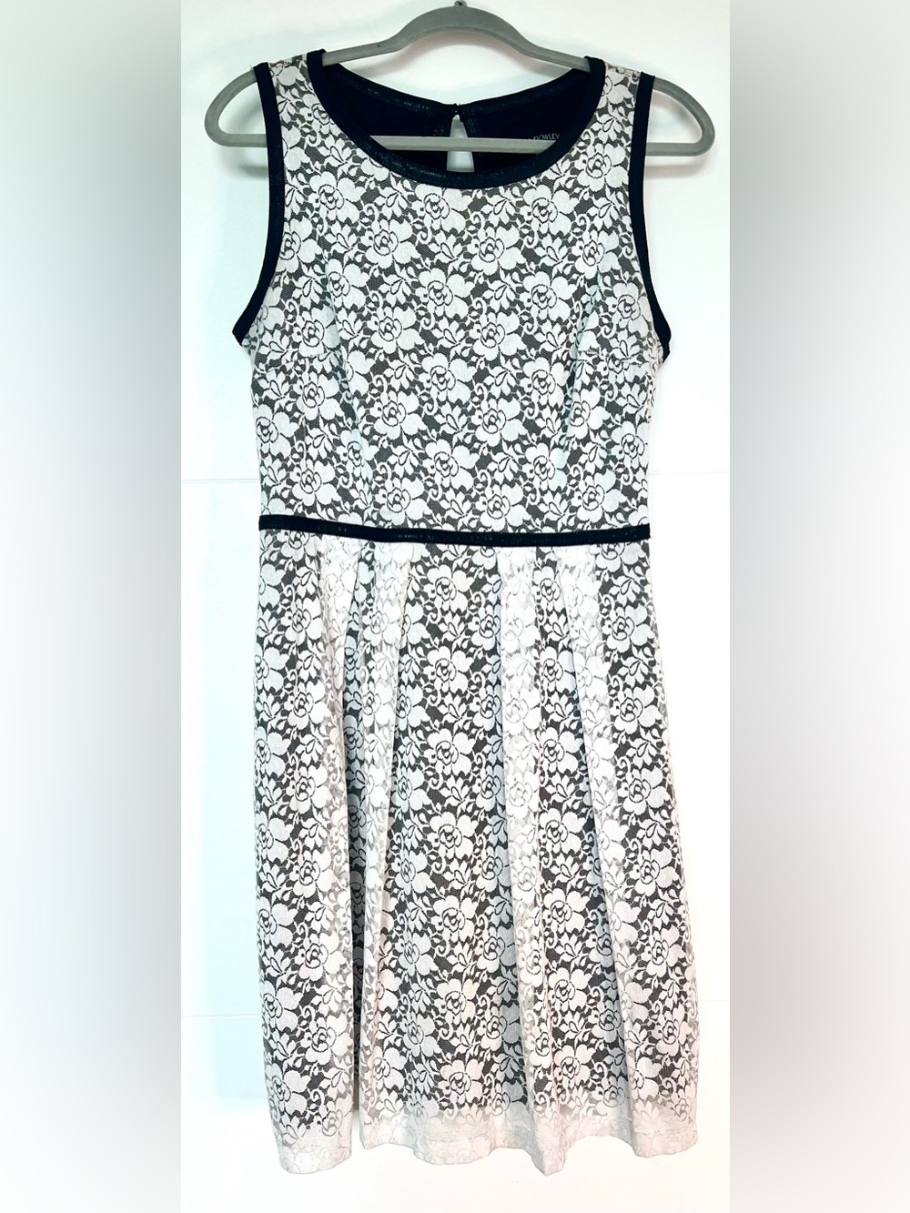 Vintage Cynthia Rowley Women’s 10 Black White Floral Lace Dress